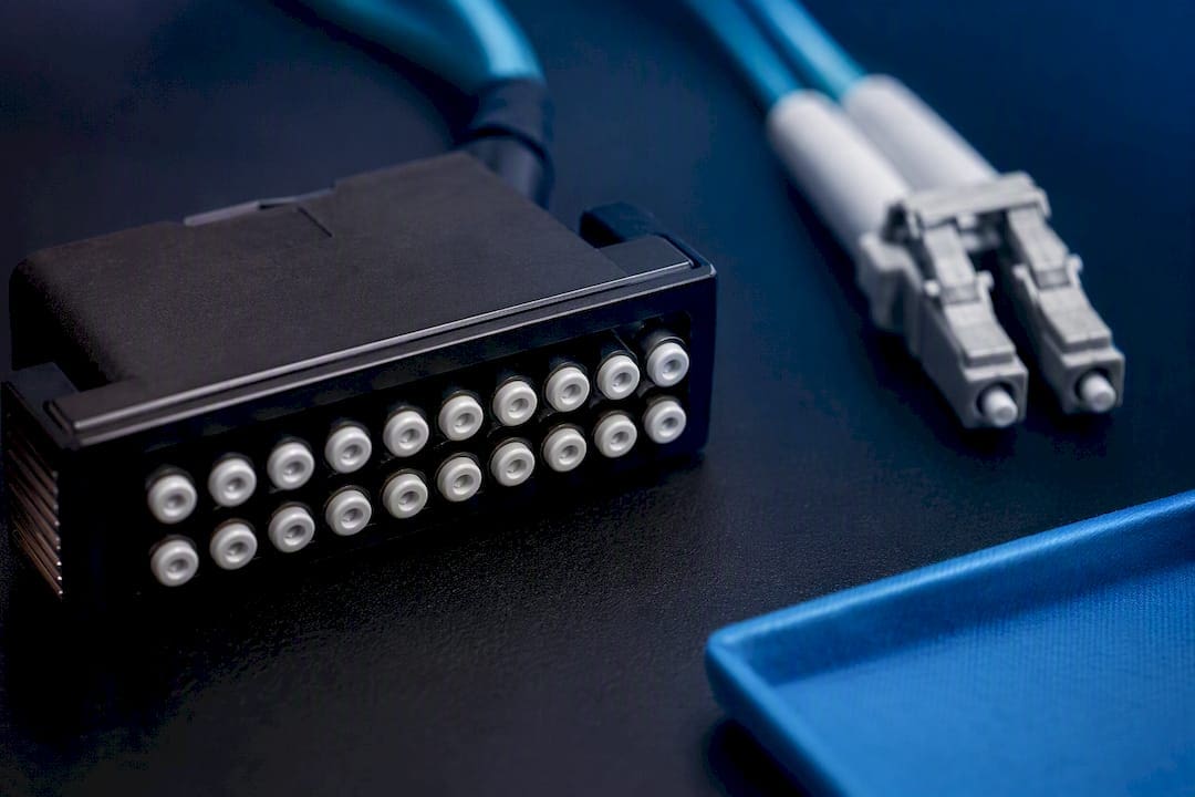 Budget 0.75 dB: When Data Center Planners Should Pick MPO or LC